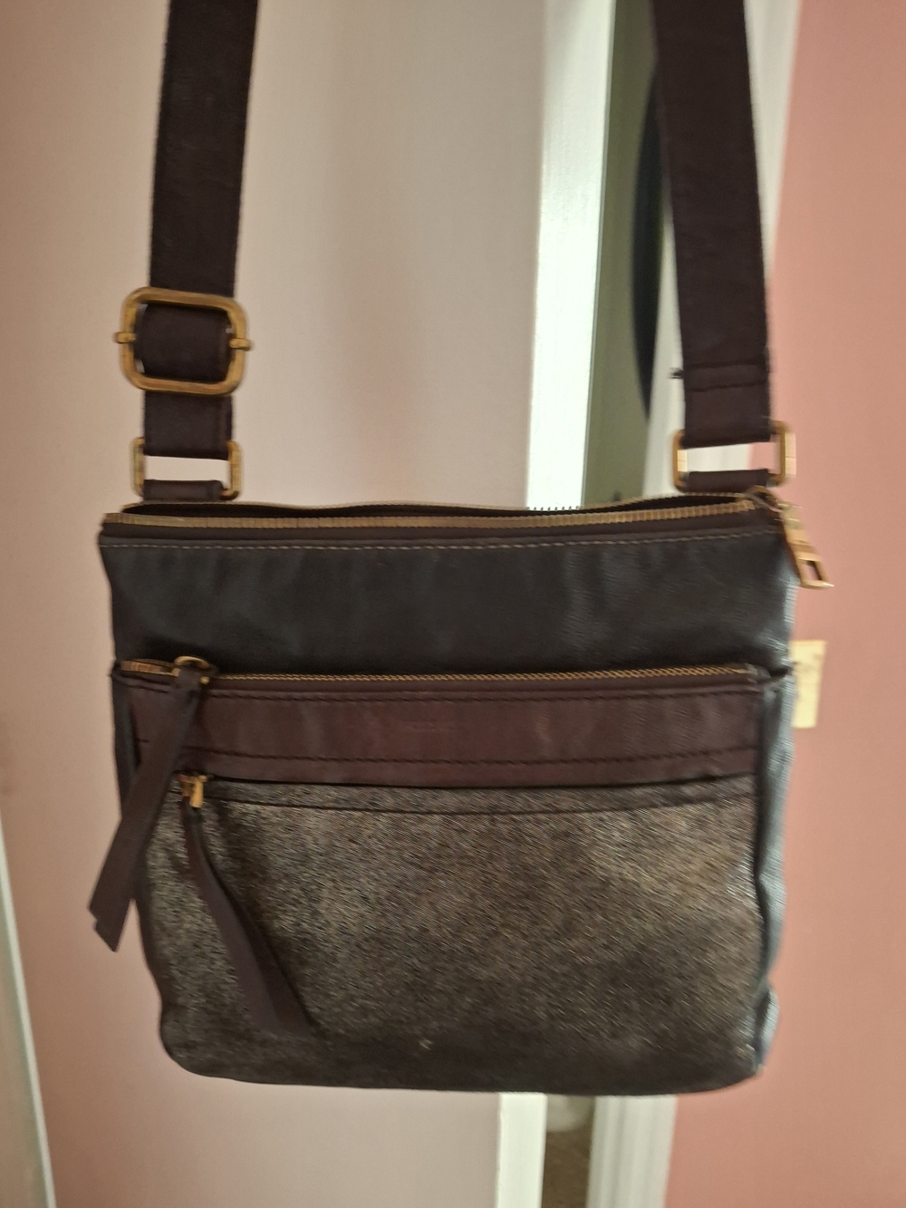Fossil Corey Crossbody Bag With Metallic Shimmer On Front Panel/Adjustable Strap